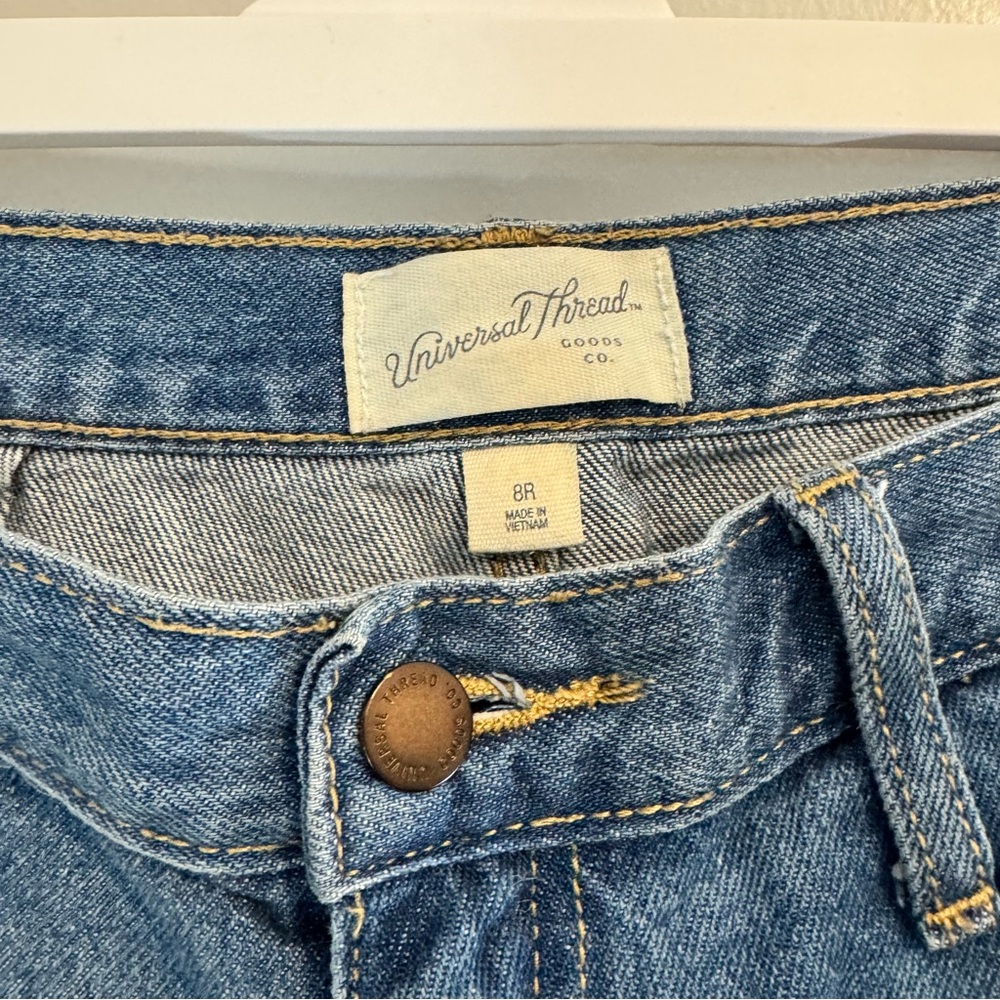 Universal Thread Classic Blue Jeans - Picture 4 of 6